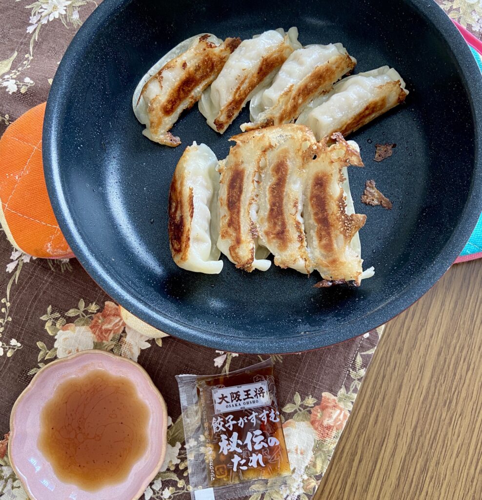 餃子食べ比べ